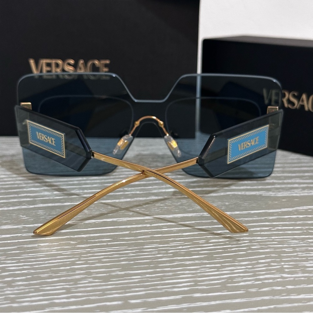 New! Versace Square Blue Shields Sunglasses - Blue - Picture 2 of 11